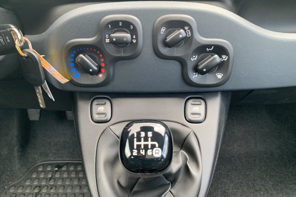 FIAT Panda 1.0 70 ch Hybrid BSG S S City - ref: 1-381073 - Photo 17