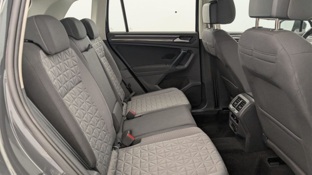 VOLKSWAGEN Tiguan 2.0 TDI 150ch DSG7 Life - ref: 1-381181 - Photo 10