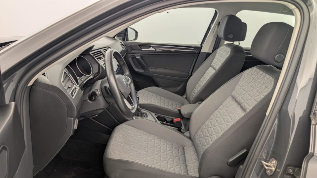 VOLKSWAGEN Tiguan 2.0 TDI 150ch DSG7 Life - ref: 1-381181 - Photo 16