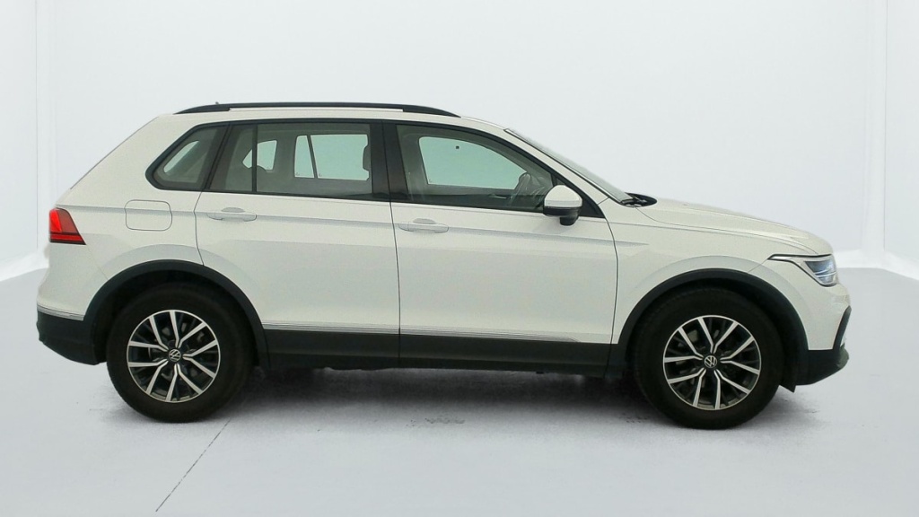 VOLKSWAGEN Tiguan 2.0 TDI 122CH BVM6 LIFE - ref: 1-381187 - Photo 11