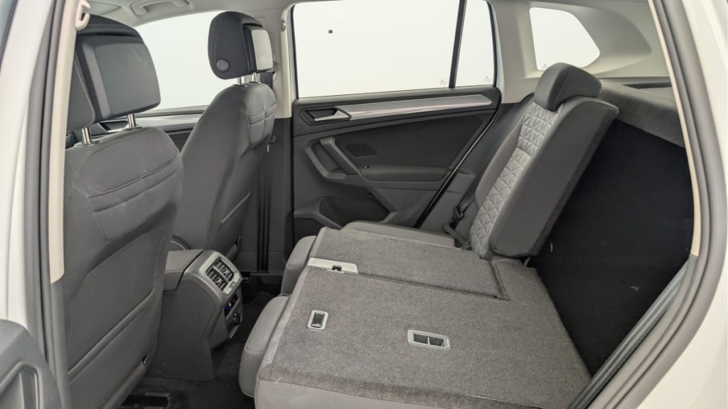 VOLKSWAGEN Tiguan 2.0 TDI 122CH BVM6 LIFE - ref: 1-381187 - Photo 6