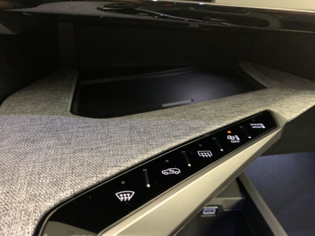 PEUGEOT 3008 Hybrid 145 e-DCS6 Allure - ref: 1-381337 - Photo 17