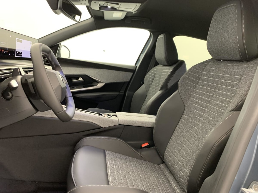 PEUGEOT 3008 Hybrid 145 e-DCS6 Allure - ref: 1-381337 - Photo 20