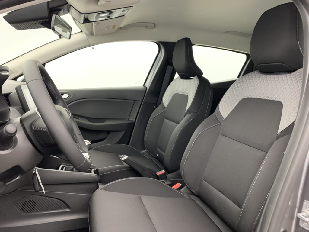 RENAULT Clio BLUE DCI 100 CH GSR2 EVOLUTION - ref: 1-382256 - Photo 17