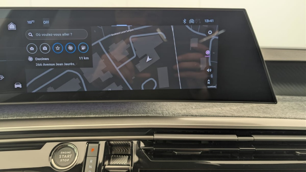 PEUGEOT 5008 HYBRID 145 CH E-DCS6 ALLURE - ref: 1-382336 - Photo 17