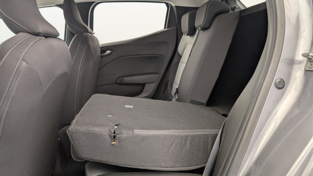 RENAULT Clio CLIO E-TECH FULL HYBRID 145 EVOLUTION - ref: 1-382479 - Photo 12