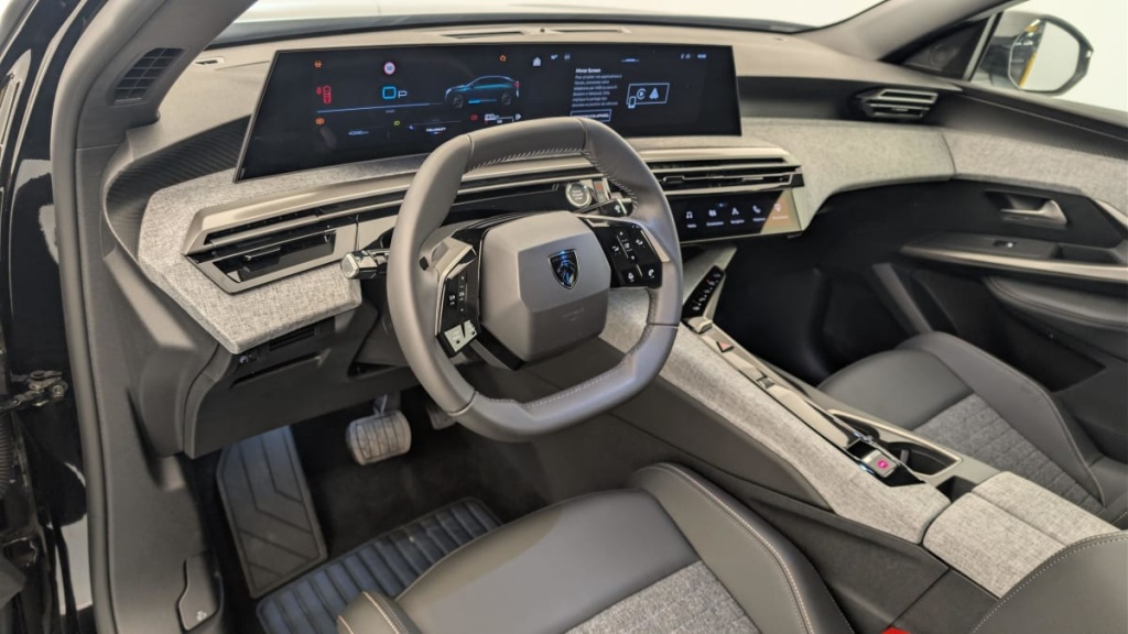 PEUGEOT 3008 Hybrid 145 e-DCS6 Allure - ref: 1-382503 - Photo 15