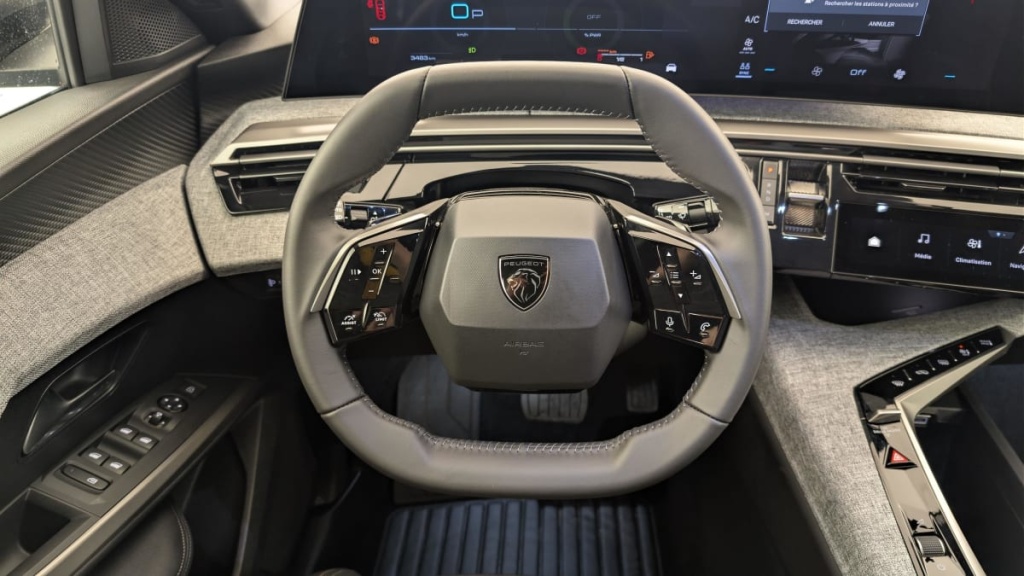 PEUGEOT 3008 Hybrid 145 e-DCS6 Allure - ref: 1-382505 - Photo 14