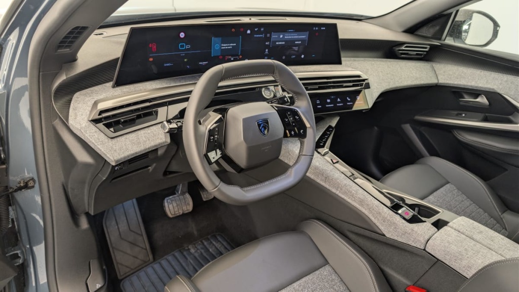 PEUGEOT 3008 Hybrid 145 e-DCS6 Allure - ref: 1-382505 - Photo 15