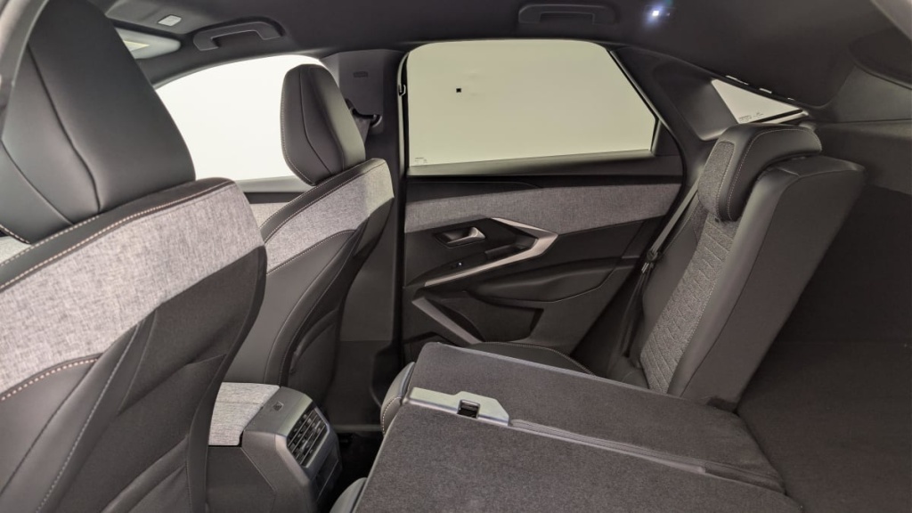 PEUGEOT 3008 Hybrid 145 e-DCS6 Allure - ref: 1-382506 - Photo 12