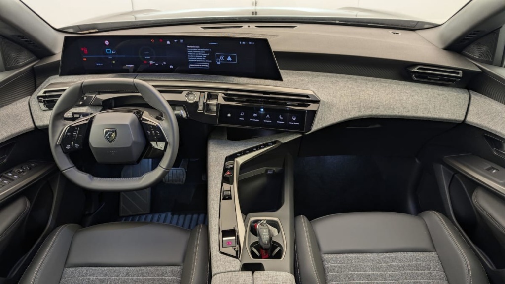 PEUGEOT 3008 Hybrid 145 e-DCS6 Allure - ref: 1-382508 - Photo 13