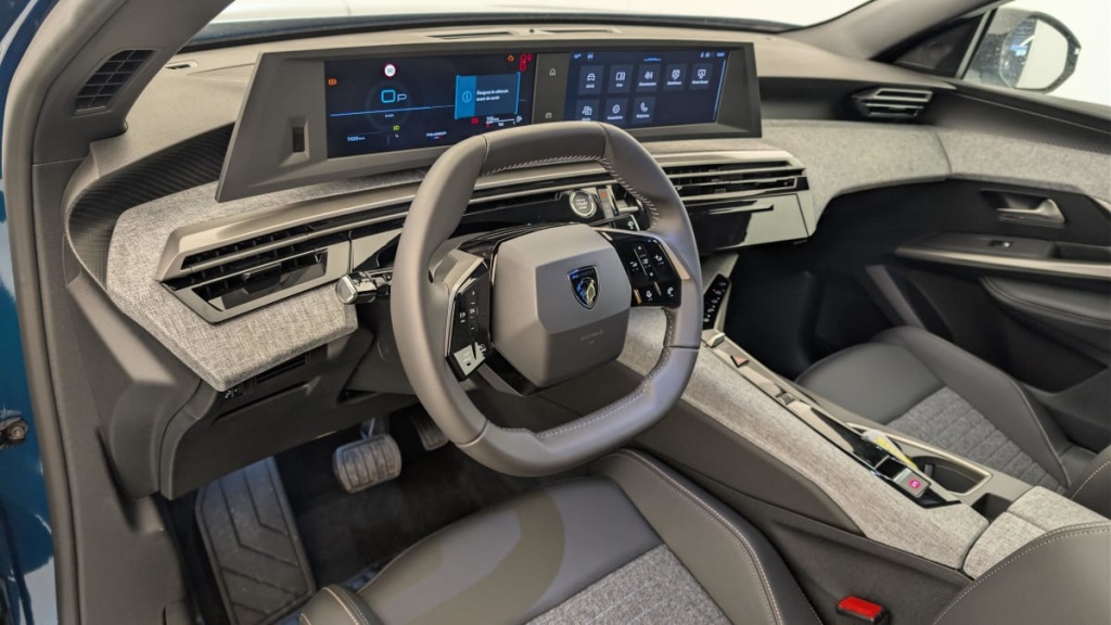 PEUGEOT 3008 Hybrid 145 e-DCS6 Allure - ref: 1-382730 - Photo 15