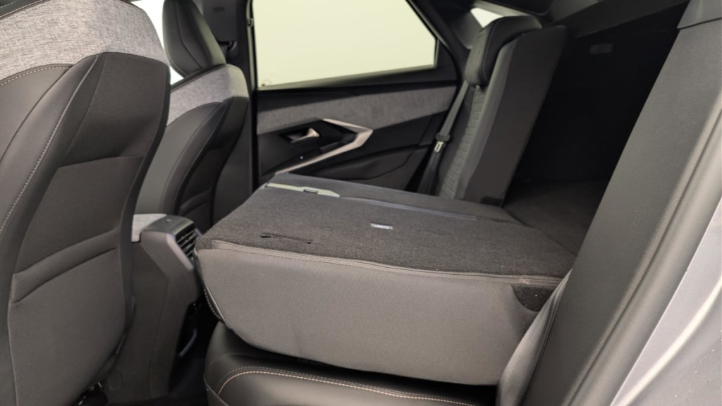 PEUGEOT 3008 Hybrid 145 e-DCS6 Allure - ref: 1-382921 - Photo 12