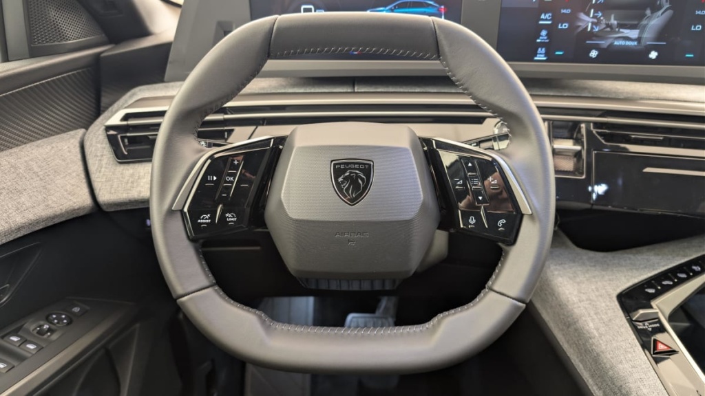 PEUGEOT 3008 Hybrid 145 e-DCS6 Allure - ref: 1-382921 - Photo 14