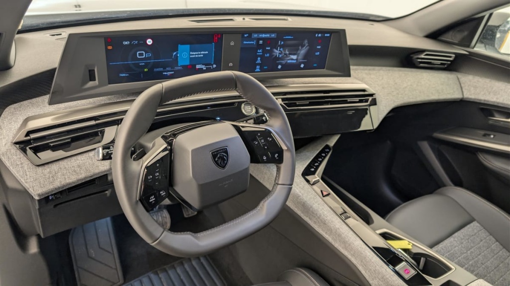 PEUGEOT 3008 Hybrid 145 e-DCS6 Allure - ref: 1-382921 - Photo 15