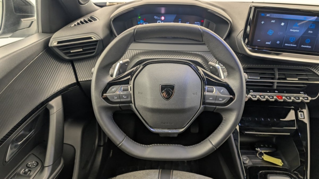 PEUGEOT 2008 Hybrid 145 e-DCS6 Allure - ref: 1-383008 - Photo 14