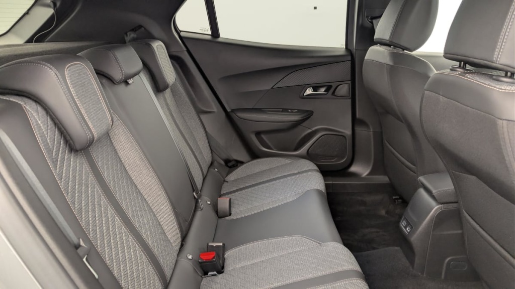 PEUGEOT 2008 100 S S BVM6 Allure - ref: 1-383070 - Photo 10