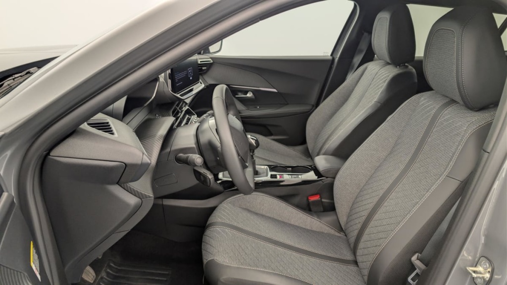 PEUGEOT 2008 100 S S BVM6 Allure - ref: 1-383070 - Photo 16