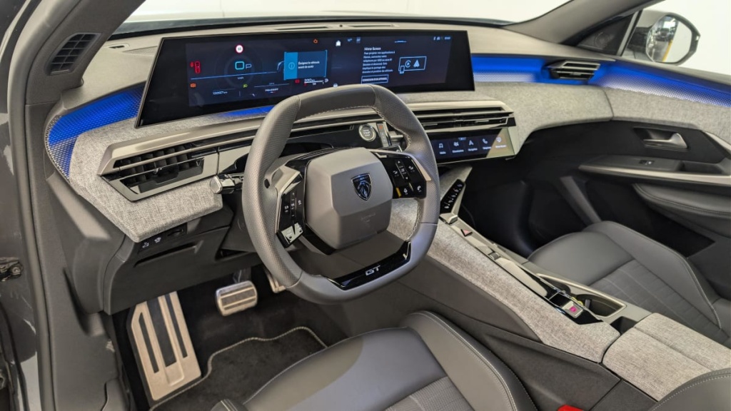 PEUGEOT 3008 Hybrid 145 e-DCS6 GT - ref: 1-383079 - Photo 15