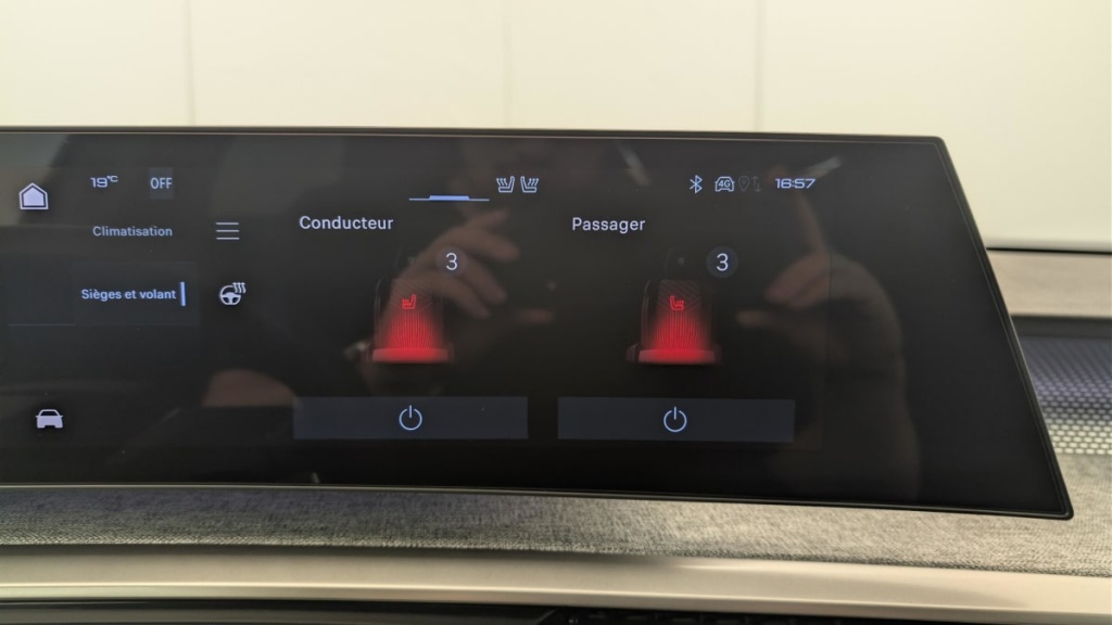 PEUGEOT 3008 Hybrid 145 e-DCS6 GT - ref: 1-383080 - Photo 20