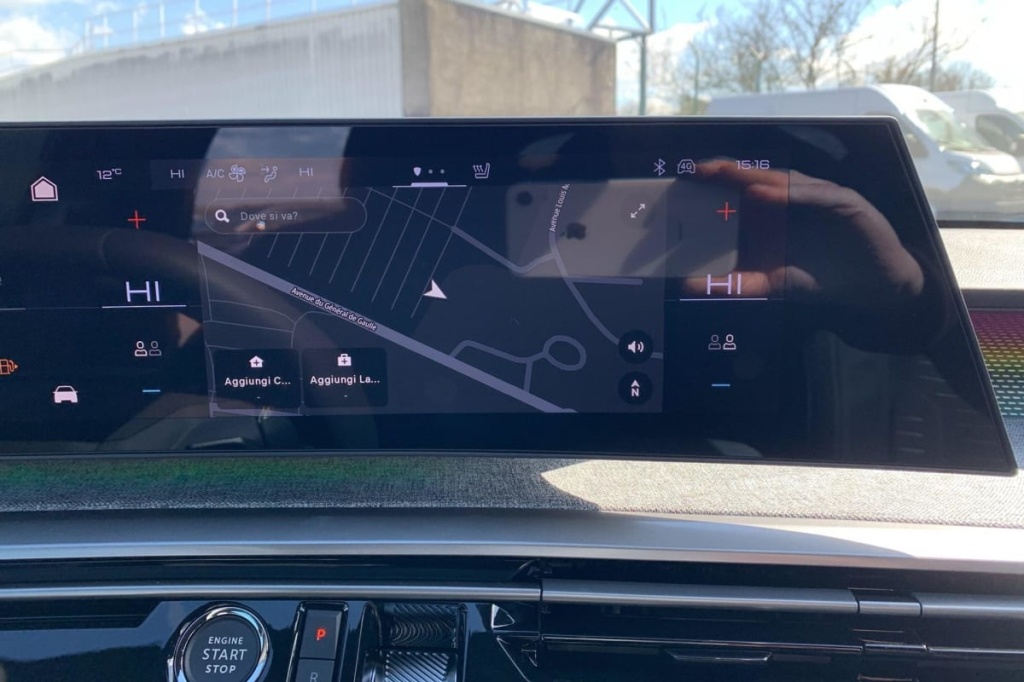 PEUGEOT 5008 Hybrid 145 e-DCS6 GT - ref: 1-383419 - Photo 18