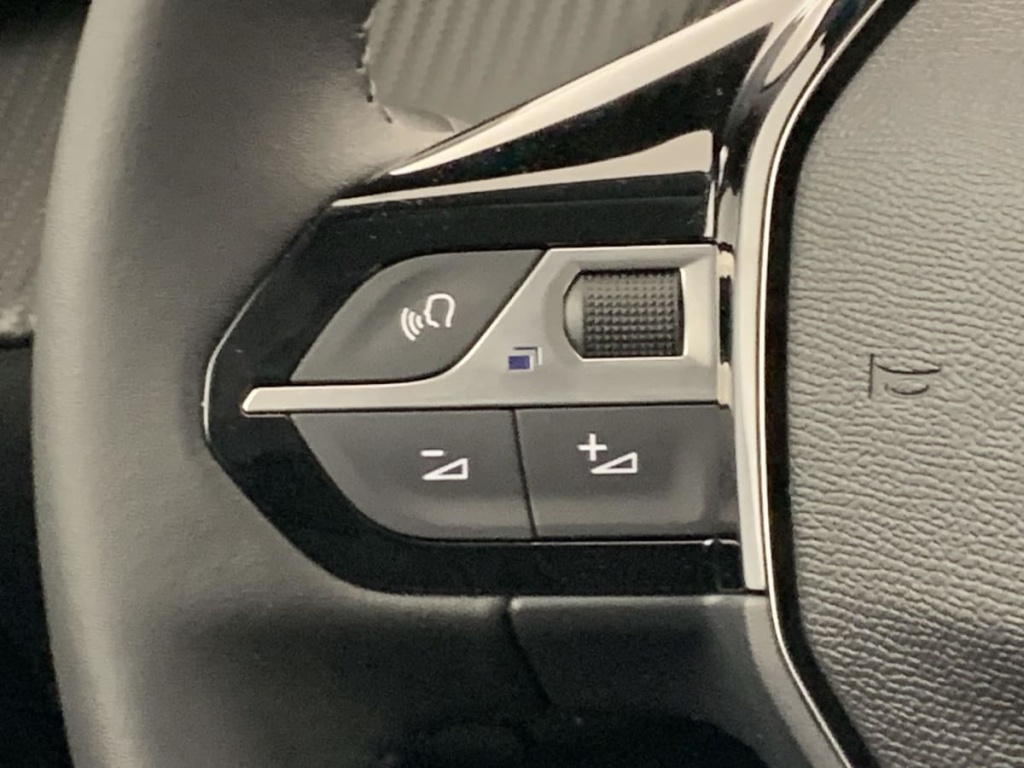 PEUGEOT 208 Hybrid 110 ch e-DCS6 Allure - ref: 1-384024 - Photo 15