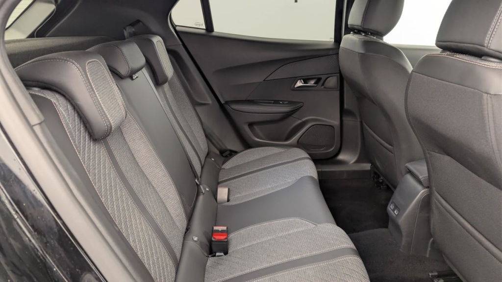 PEUGEOT 2008 100 S S BVM6 Allure - ref: 1-384439 - Photo 10