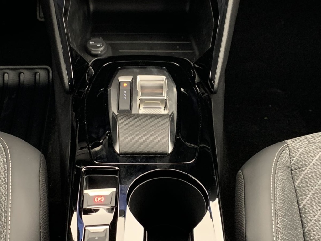 PEUGEOT 208 Hybrid 110 ch e-DCS6 Allure - ref: 1-384447 - Photo 16