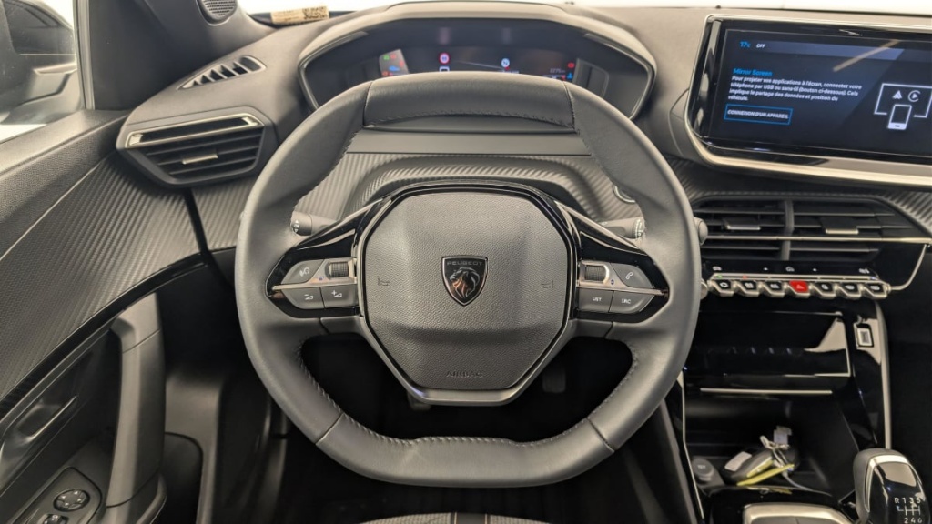 PEUGEOT 2008 100 S S BVM6 Allure - ref: 1-384640 - Photo 14