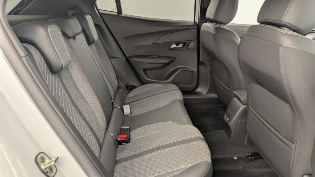 PEUGEOT 2008 100 S S BVM6 Allure - ref: 1-384641 - Photo 10