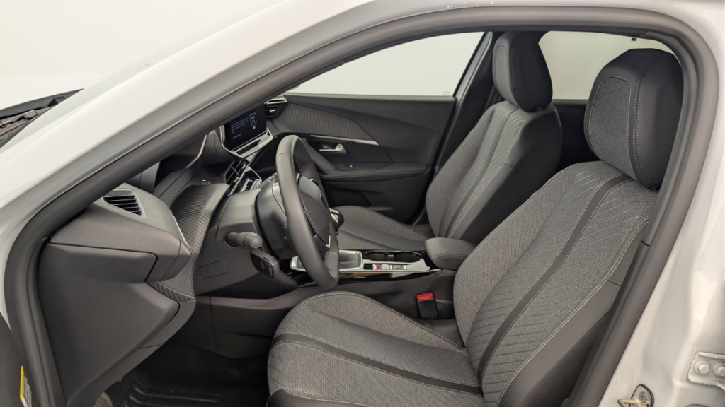 PEUGEOT 2008 100 S S BVM6 Allure - ref: 1-384641 - Photo 16