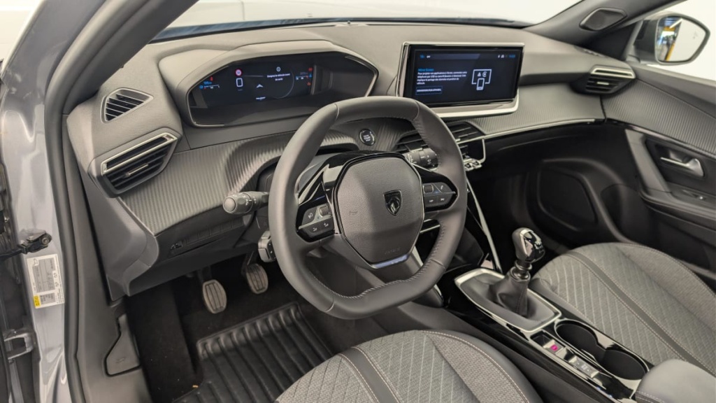 PEUGEOT 2008 100 S S BVM6 Allure - ref: 1-384680 - Photo 15