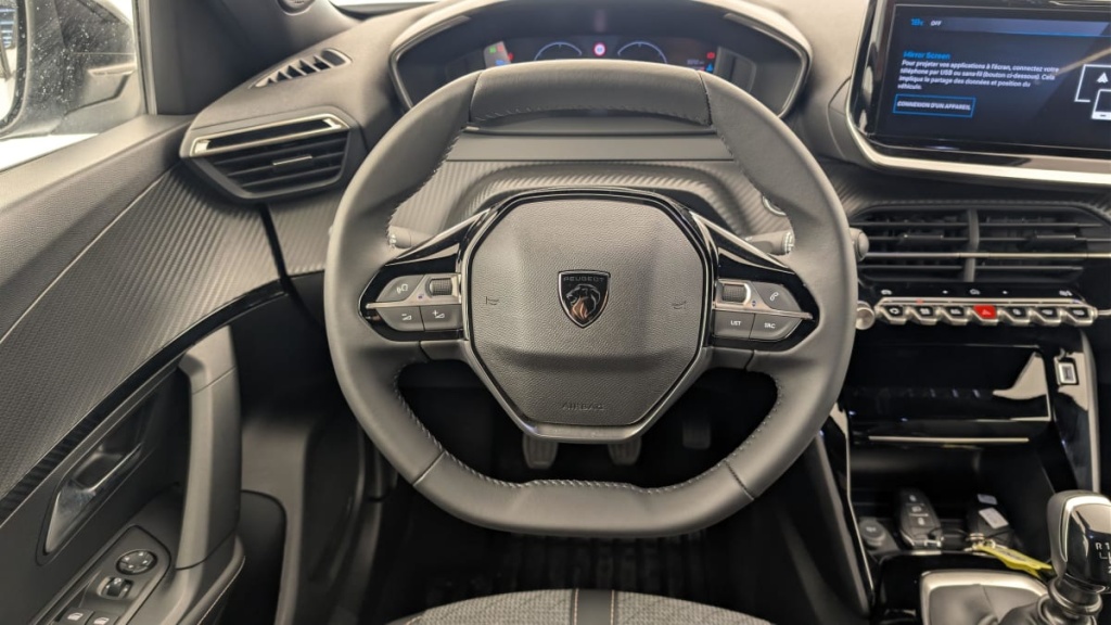 PEUGEOT 2008 100 S S BVM6 Allure - ref: 1-384682 - Photo 14