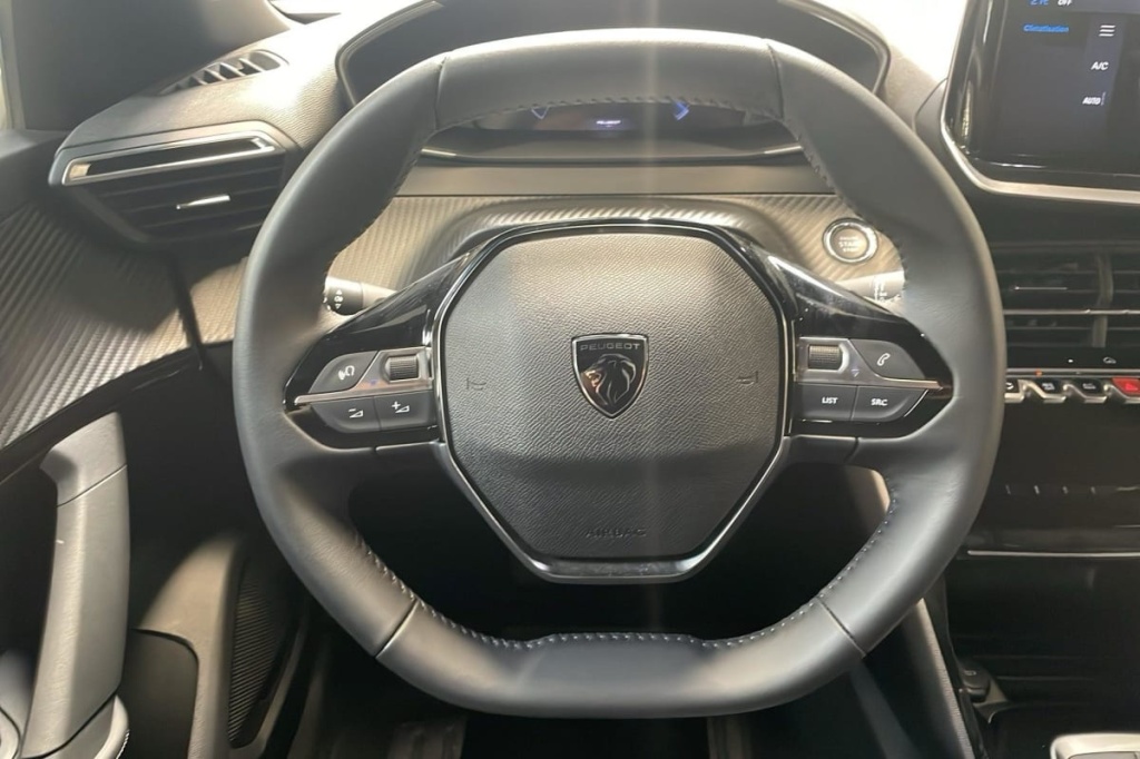 PEUGEOT 2008 100 S S BVM6 Allure - ref: 1-384956 - Photo 18