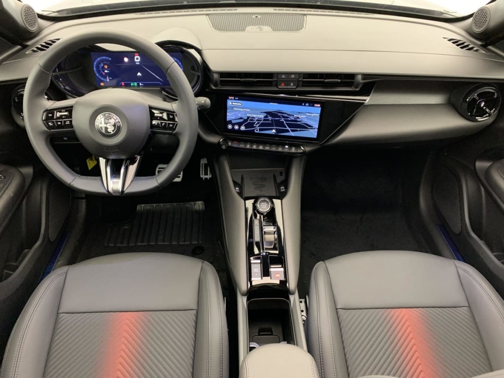 ALFA ROMEO Junior 1.2 Ibrida 145 ch e-DCT6 Q4 Ti - ref: 1-385512 - Photo 12