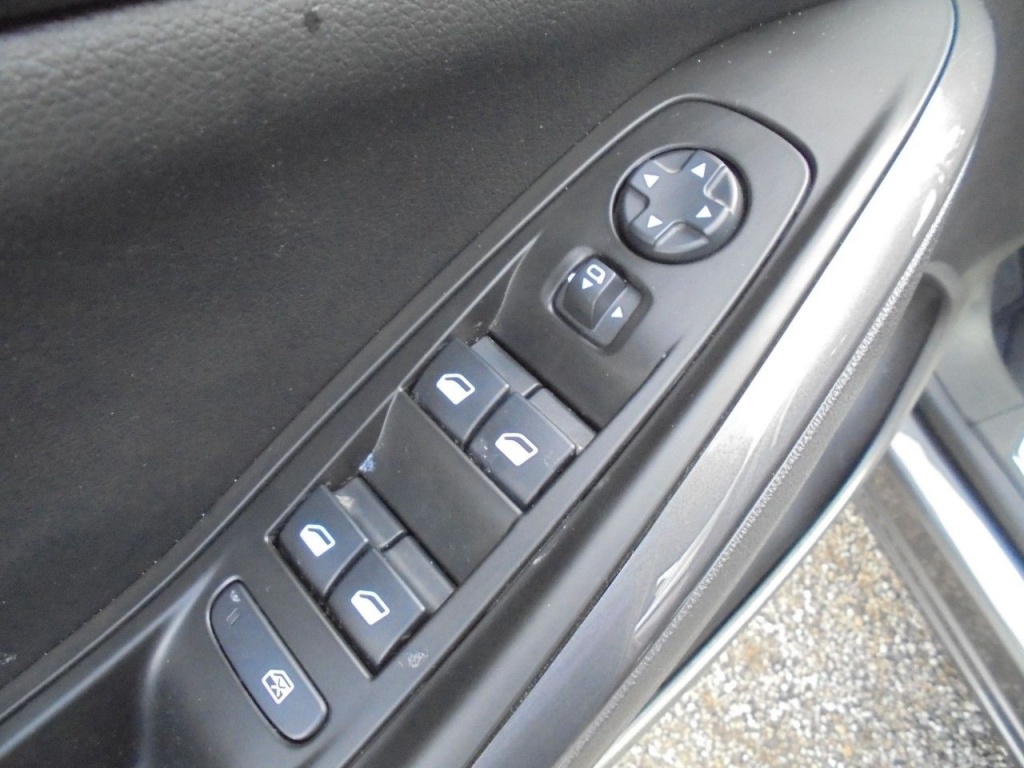 OPEL Grandland 1.6 HYBRID TURBO 300 AT8 ULTIMATE - ref: 2-627428 - Photo 4