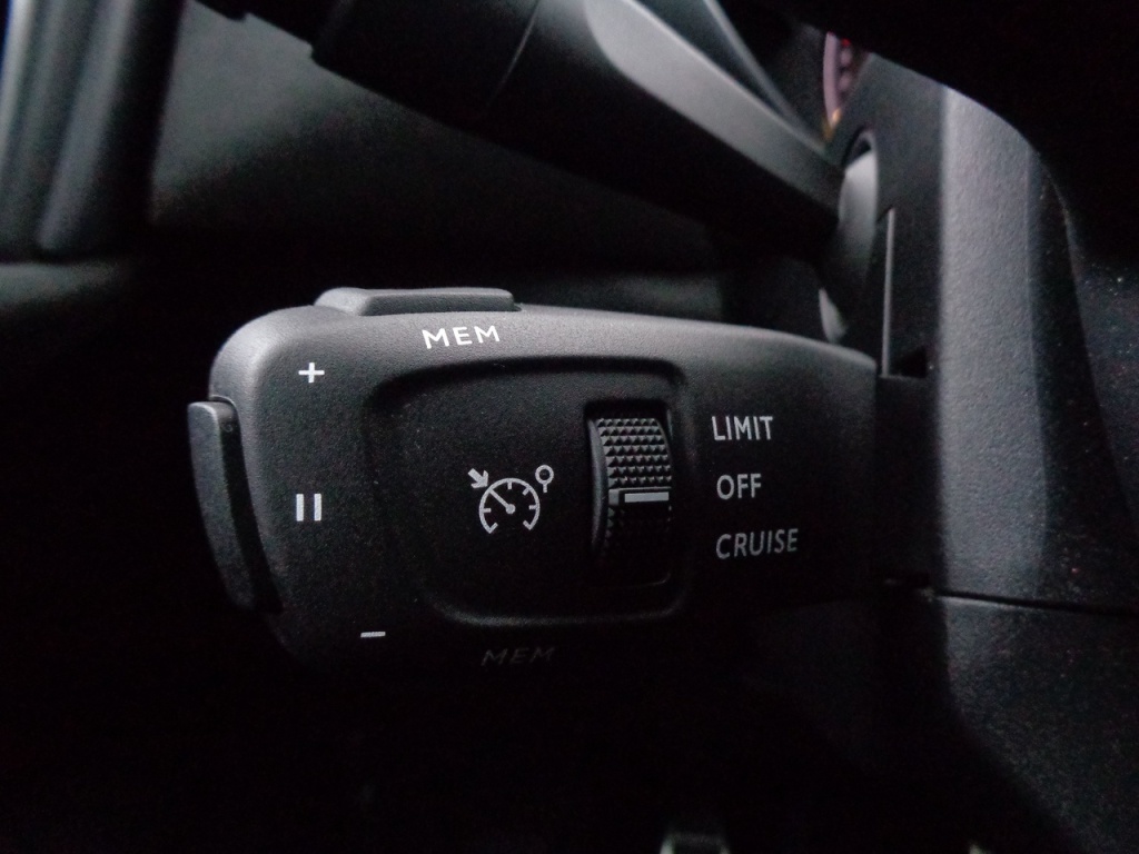 DS ds3 crossback 1.5BLUEHDI 110 PERFORMANCE LINE - ref: 2-655103 - Photo 15