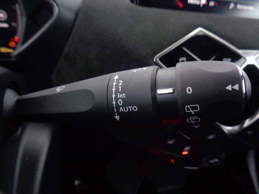 DS ds3 crossback 1.5BLUEHDI 110 PERFORMANCE LINE - ref: 2-655103 - Photo 4