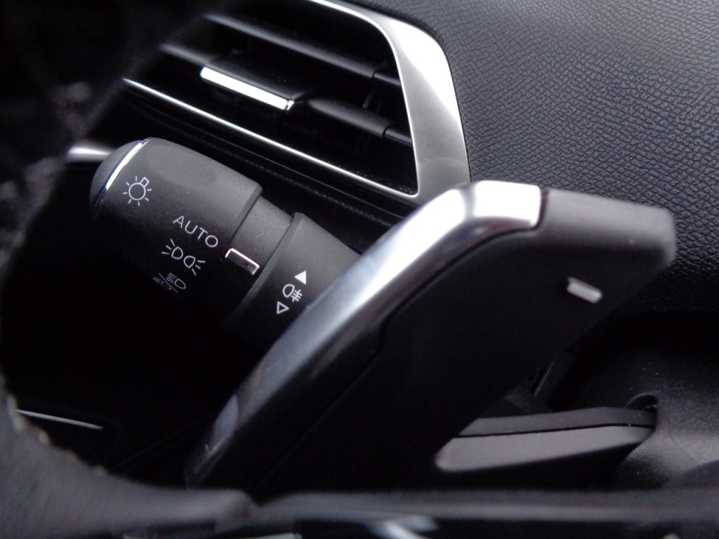 PEUGEOT 5008 1.2 PURETECH 130CH EAT8 ALLURE PACK - ref: 2-677239 - Photo 16