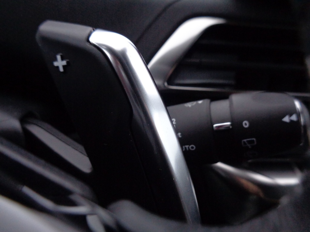 PEUGEOT 5008 1.2 PURETECH 130CH EAT8 ALLURE PACK - ref: 2-677239 - Photo 17