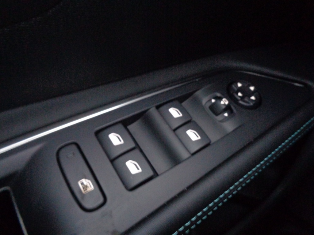 PEUGEOT 5008 1.2 PURETECH 130CH EAT8 ALLURE PACK - ref: 2-677239 - Photo 4