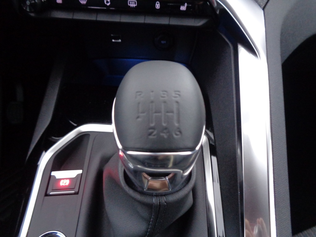 PEUGEOT 3008 1.2 PURETECH 130CH ALLURE PACK - ref: 2-678446 - Photo 13