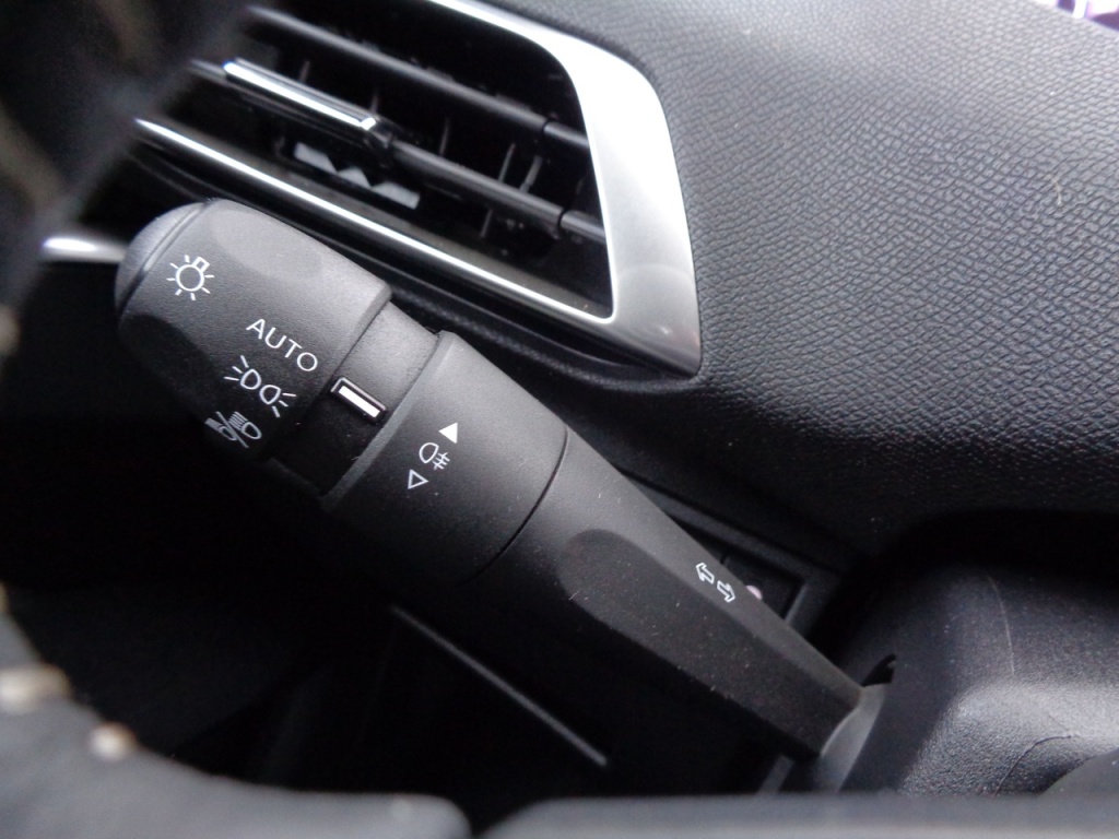 PEUGEOT 5008 1.2 PURETECH 130CH ACTIVE PACK - ref: 2-683787 - Photo 7