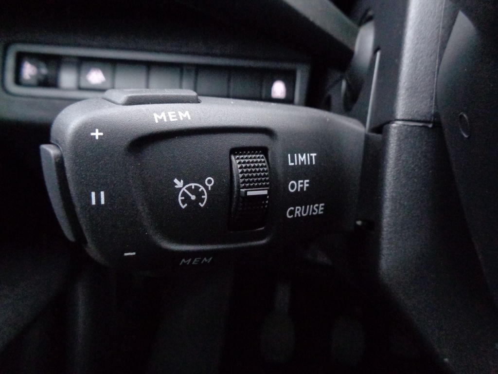 PEUGEOT 5008 1.2 PURETECH 130CH ACTIVE PACK - ref: 2-683787 - Photo 9