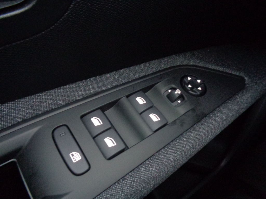 PEUGEOT 3008 1.2 PURETECH 130CH ACTIVE PACK - ref: 2-687367 - Photo 8