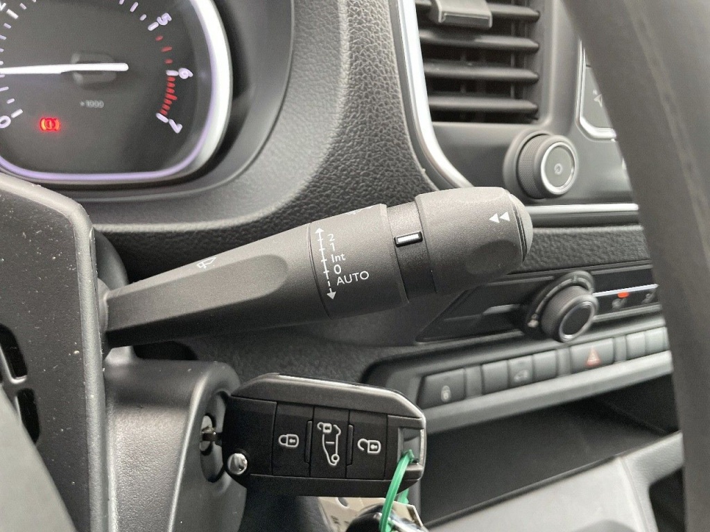 FIAT SCUDO FOURGON XL 2.0BLUEHDI 145PRO LOUNGE CONNECT - ref: 2-701422 - Photo 13