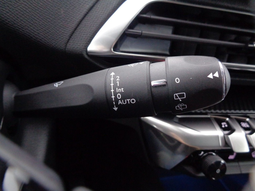 PEUGEOT 3008 1.2 PURETECH 130CH ALLURE PACK - ref: 2-707411 - Photo 7
