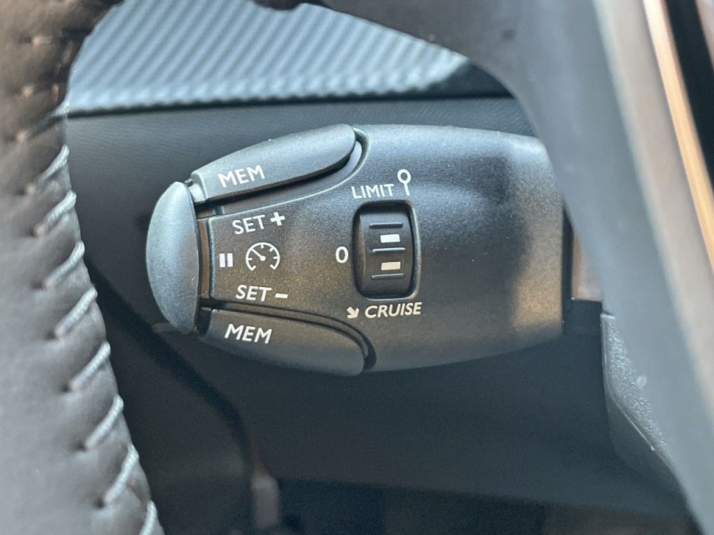 PEUGEOT 208 1.2 PURETECH 100CH ALLURE - ref: 2-745983 - Photo 13