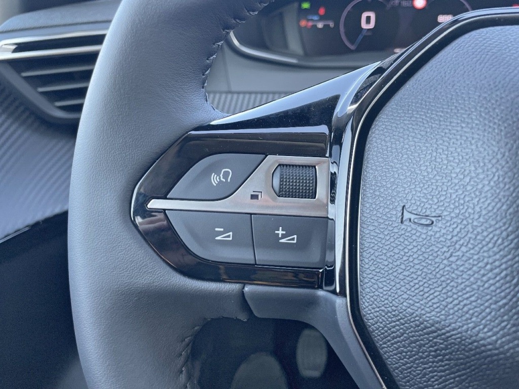 PEUGEOT 208 1.2 PURETECH 100CH ALLURE - ref: 2-746078 - Photo 13