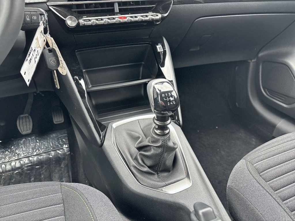 PEUGEOT 208 1.2 PURETECH 100CH ACTIVE - ref: 2-746133 - Photo 6